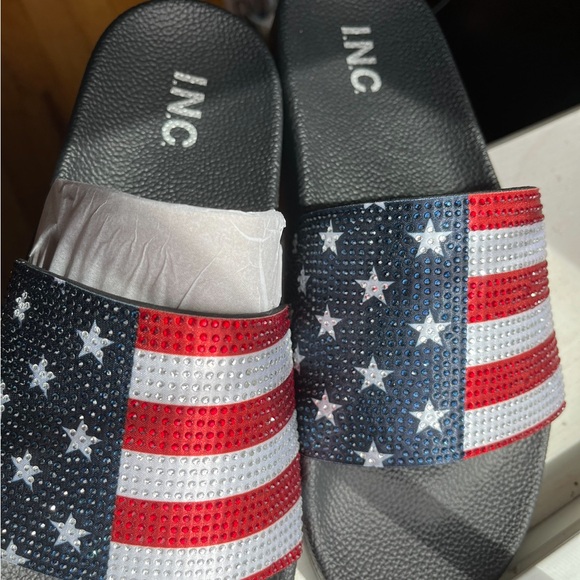 COPY - Flag sandals size 10 great for the Fourth of July or every day very spar… - Picture 6 of 7